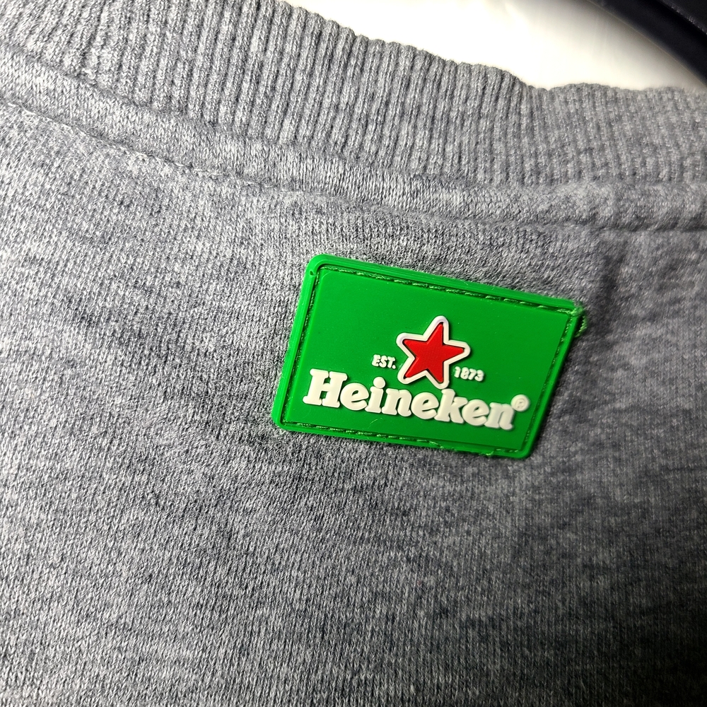 ​🍻 Authentic Heineken Amsterdam Factory Crewneck - Sz M Grey/white - Picture 2 of 7
